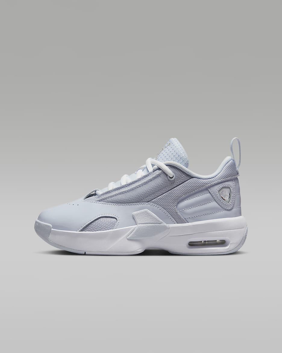 Jordan Max Aura 6 Older Kids Shoes. Nike BG